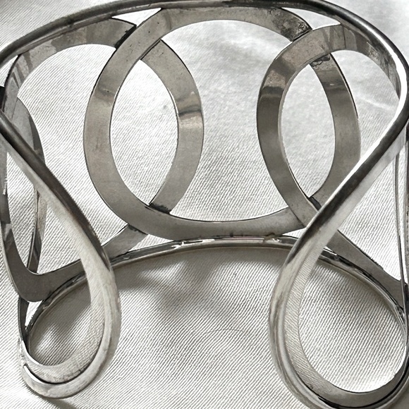 ✨Beautiful Edgy Vintage Brushed and Polished .925 Silver Sparkling Cuff Bracelet - Picture 7 of 16